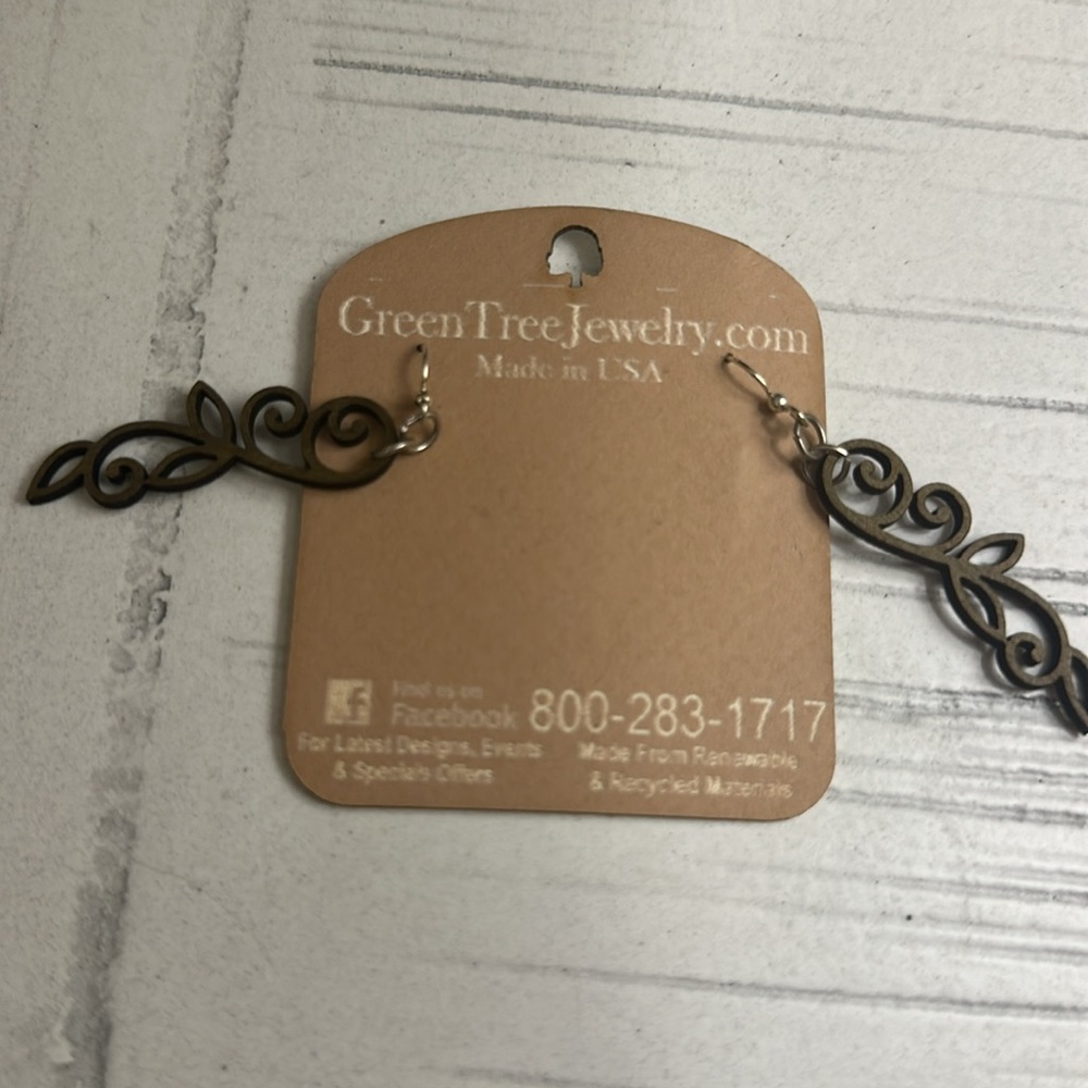 NWT Green Tree Jewelry Wood Earrings - Picture 6 of 7